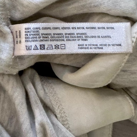 Anthropologie Pure + Good Top XS Ivory Satin Trim Stretch V Neck Soft T Shirt - Picture 8 of 8